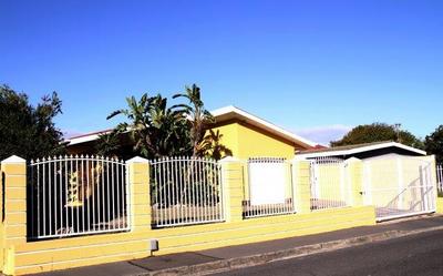 House For Sale in Churchill, Parow